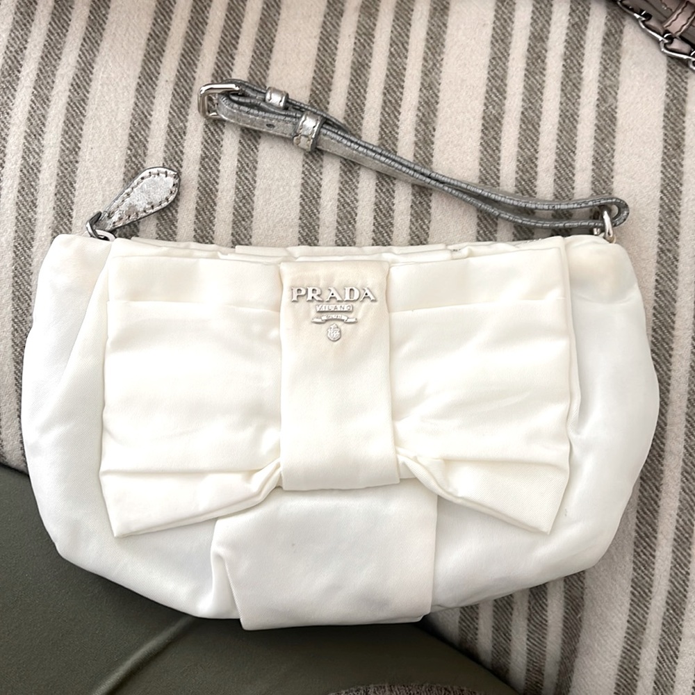 Prada Bow bag in white - Vintage circa 2009